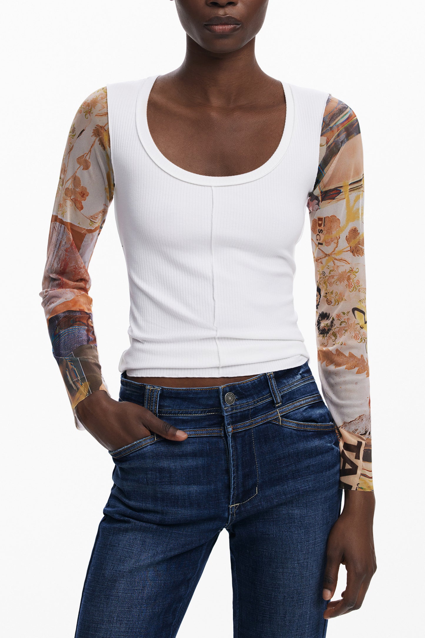 DESIGUAL WOMEN'S WHITE SWEATER